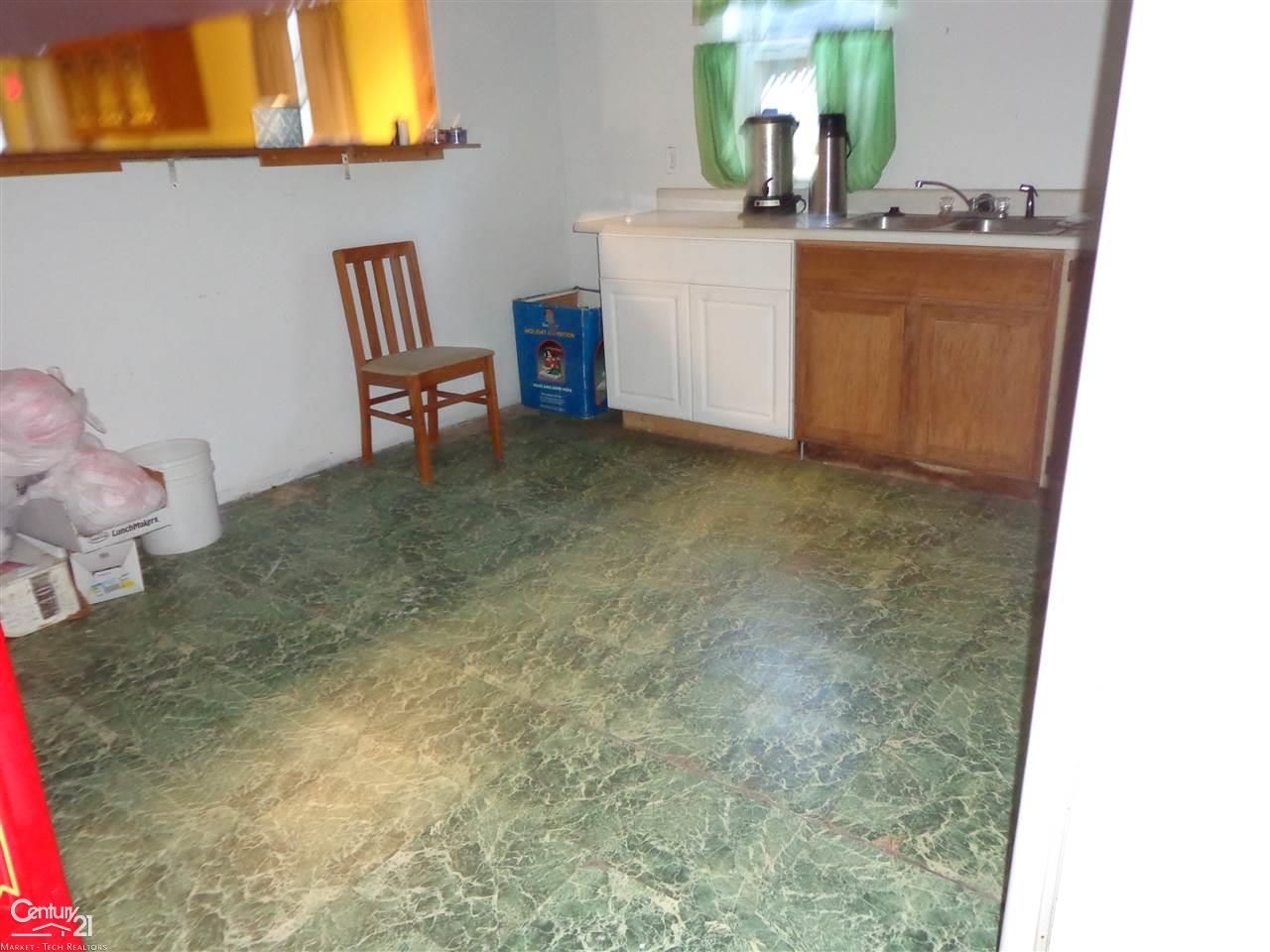 3404 24th St, Port Huron, MI 48060